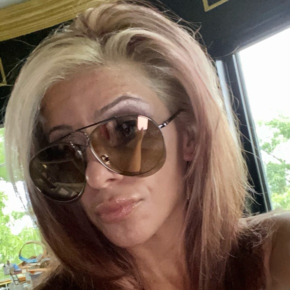 Chloe CE144S BRAND NEW WITH CASE CLOTH - Picture 4 of 4